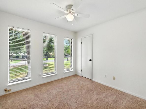 1010 Serenada DR, Georgetown TX 78628
