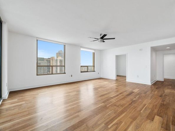 300 Bowie ST 2701, Austin TX 78703