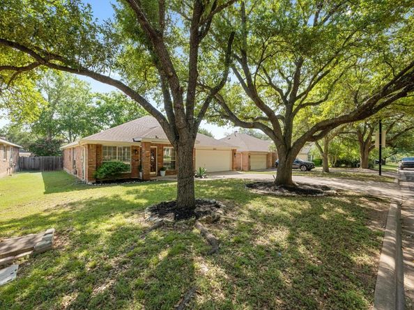 6435 Old Harbor LN, Austin TX 78739