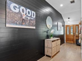 6435 Old Harbor LN, Austin TX 78739