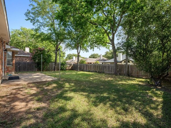 6435 Old Harbor LN, Austin TX 78739