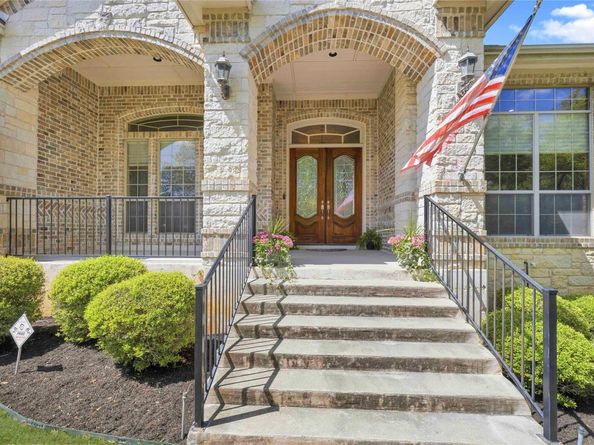 205 W Majestic Oak LN, Georgetown TX 78633