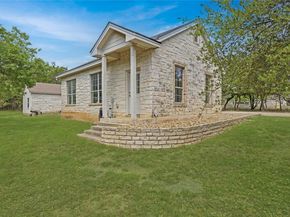 205 W Majestic Oak LN, Georgetown TX 78633