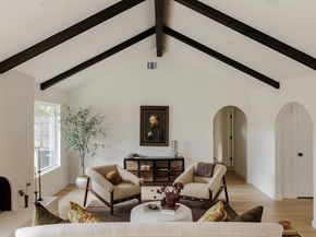 9201 Collingwood DR, Austin TX 78748