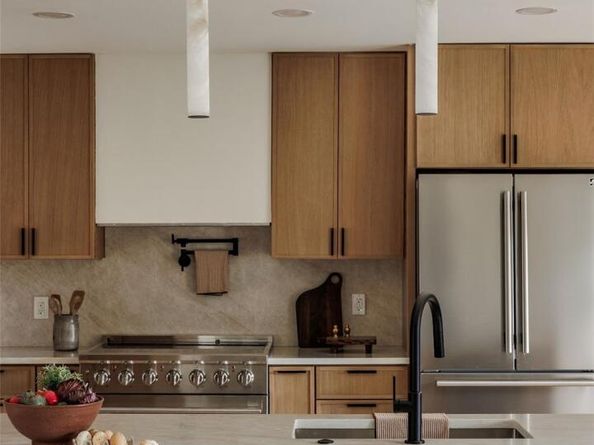 9201 Collingwood DR, Austin TX 78748