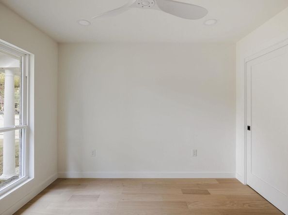 9201 Collingwood DR, Austin TX 78748