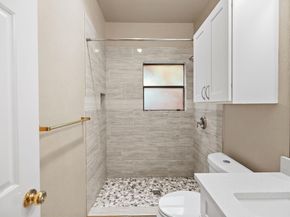 2706 Salado St 210, Austin TX 78705