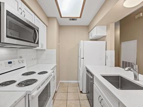 2706 Salado St 210, Austin TX 78705