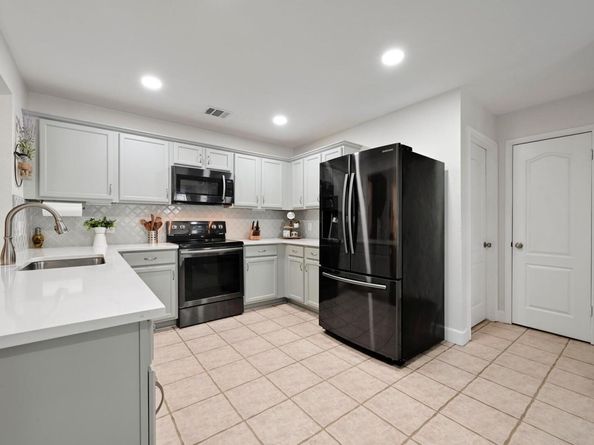 11220 Pickard LN, Austin TX 78748