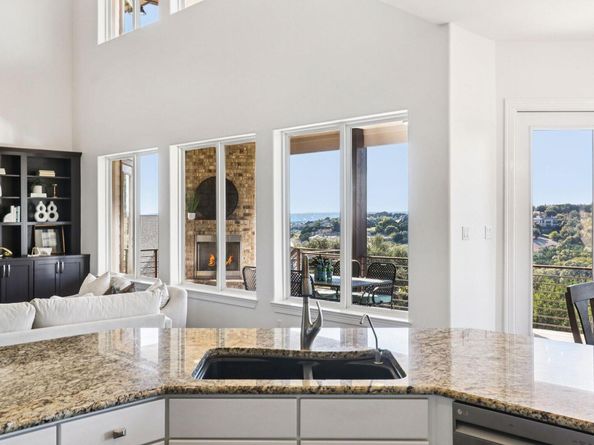 3207 Crystal Falls PKWY, Leander TX 78641