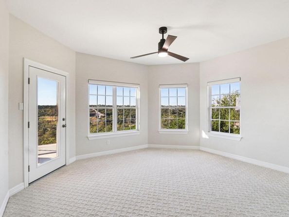 3207 Crystal Falls PKWY, Leander TX 78641