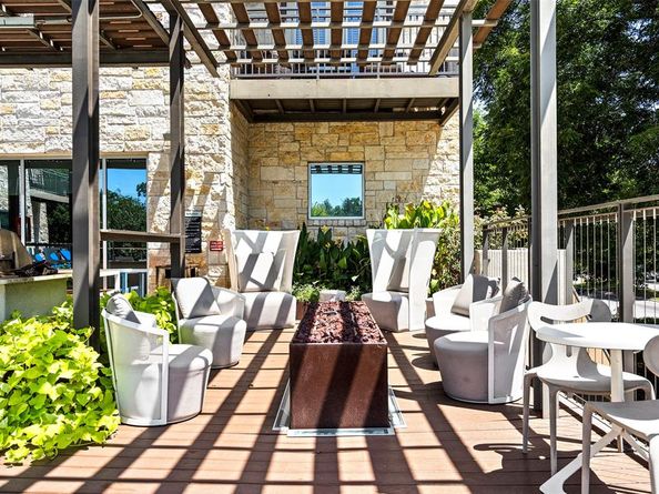 1900 Barton Springs RD 5027, Austin TX 78704