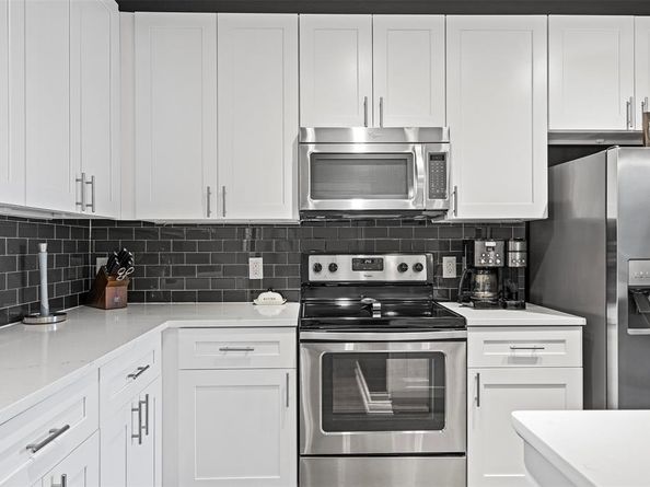 1900 Barton Springs RD 5027, Austin TX 78704