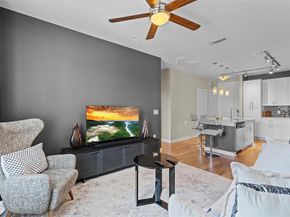 1900 Barton Springs RD 5027, Austin TX 78704