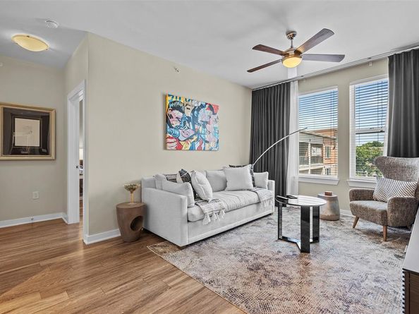 1900 Barton Springs RD 5027, Austin TX 78704