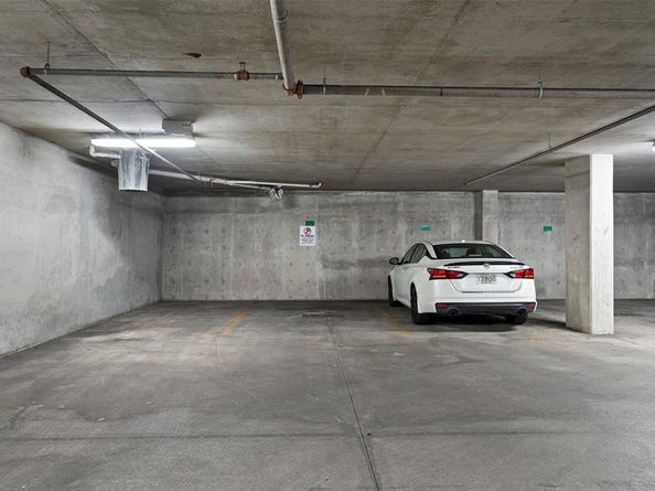 1900 Barton Springs RD 5027, Austin TX 78704