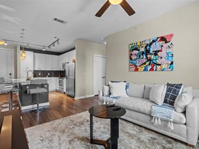 1900 Barton Springs RD 5027, Austin TX 78704