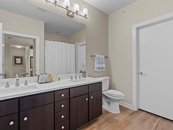 1900 Barton Springs RD 5027, Austin TX 78704