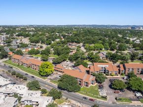 1840 Burton DR 131, Austin TX 78741