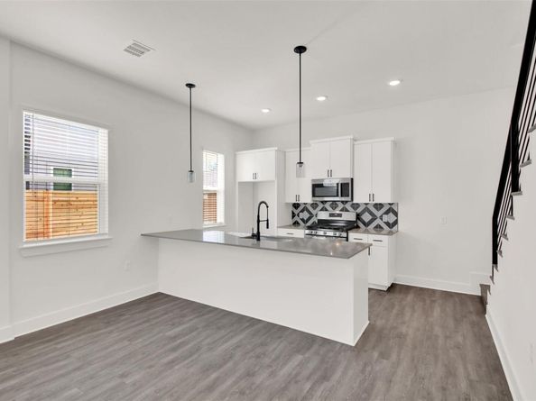 1106 Begonia TER 2, Austin TX 78741