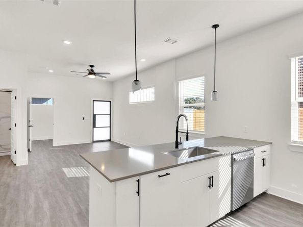 1106 Begonia TER 2, Austin TX 78741