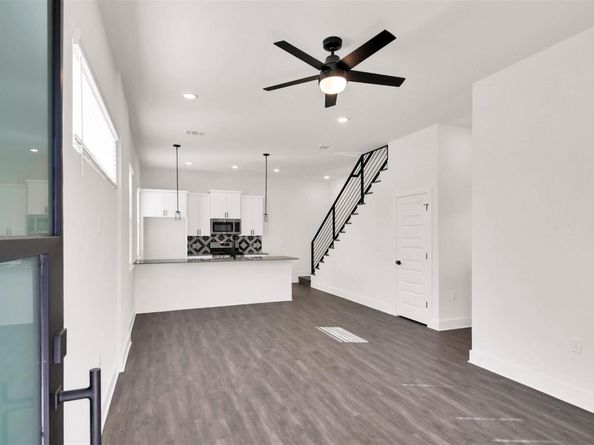 1106 Begonia TER 2, Austin TX 78741