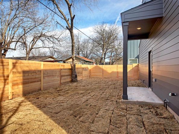 1106 Begonia TER 2, Austin TX 78741
