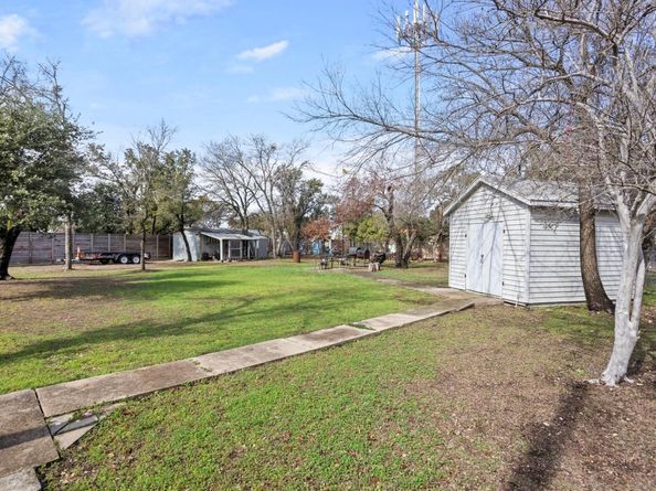 701 Bonita Verde DR, Leander TX 78641