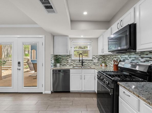 3229 Oak Aly, Austin TX 78745