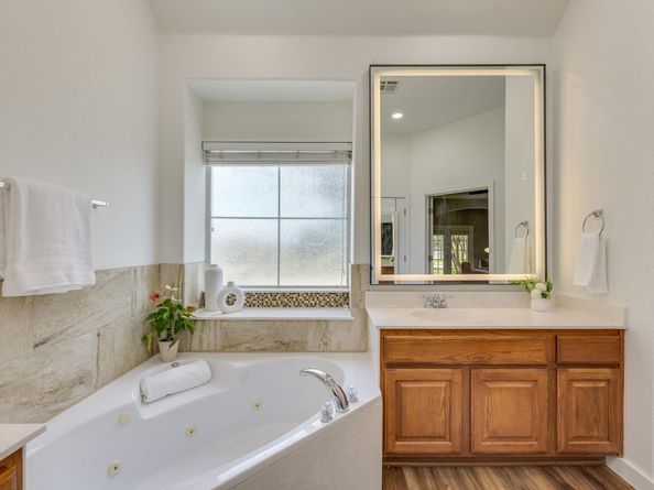 2829 Centennial Olympic PARK, Austin TX 78732