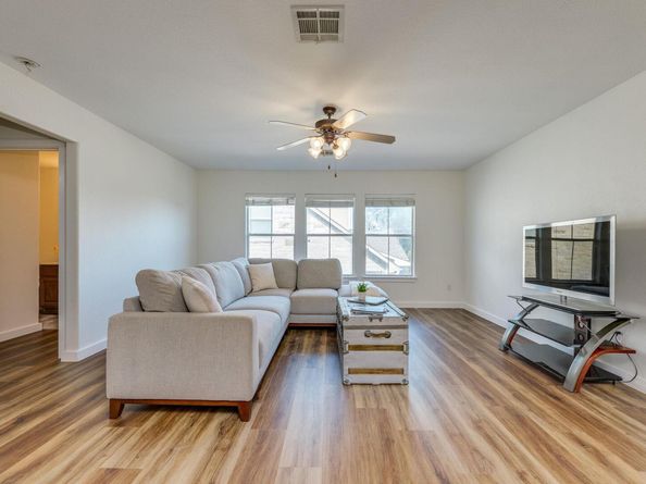 2829 Centennial Olympic PARK, Austin TX 78732