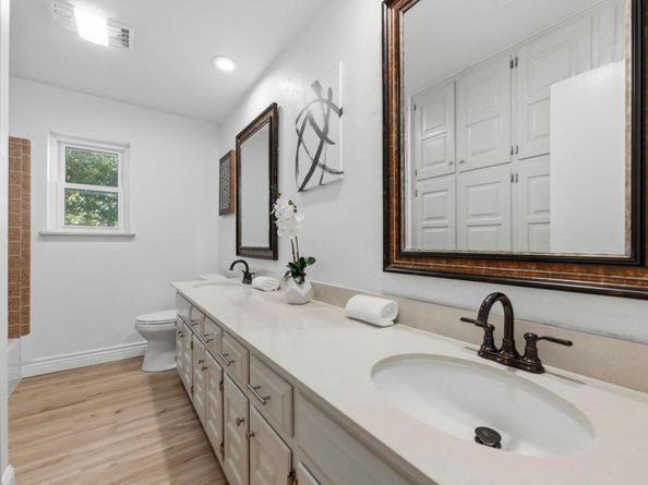 4805 Midoak CIR, Austin TX 78749