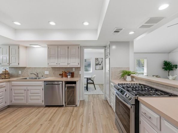 4805 Midoak CIR, Austin TX 78749