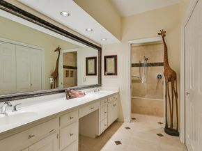 5603 Oakwood CV 212, Austin TX 78731