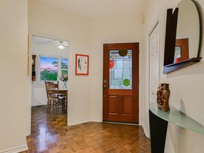 5603 Oakwood CV 212, Austin TX 78731