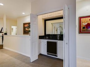 5603 Oakwood CV 212, Austin TX 78731