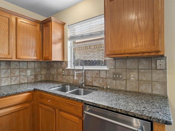 8336 Alvin High LN, Austin TX 78729