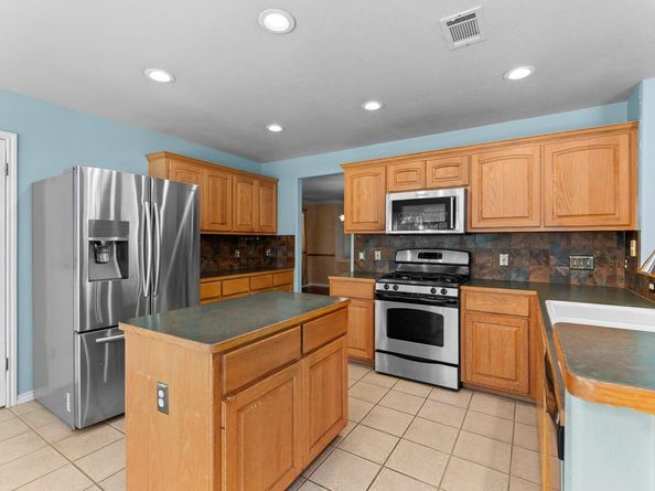 2419 Willow WAY, Round Rock TX 78664