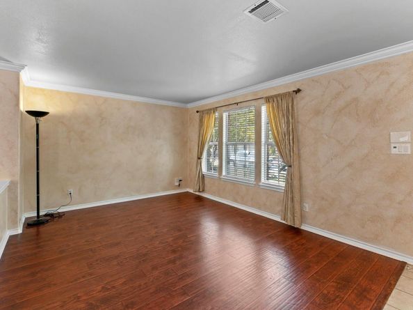 2419 Willow WAY, Round Rock TX 78664