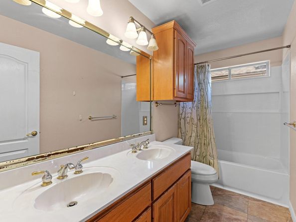 2419 Willow WAY, Round Rock TX 78664