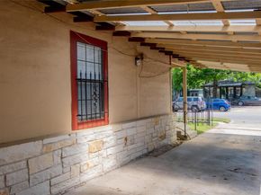 2607 E Cesar Chavez ST, Austin TX 78702