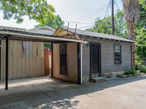 2607 E Cesar Chavez ST, Austin TX 78702