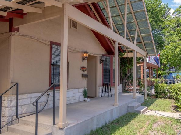 2607 E Cesar Chavez ST, Austin TX 78702