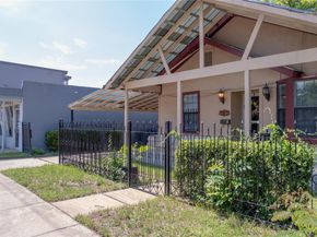 2607 E Cesar Chavez ST, Austin TX 78702