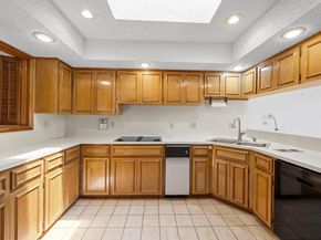 6820 N Cypress Point 22, Austin TX 78746
