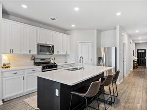 537 Loriner WAY, Liberty Hill TX 78642