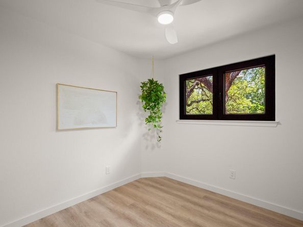 3809 Eton LN, Austin TX 78727