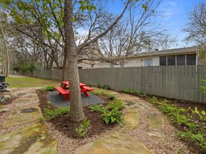 503 Swanee DR 19, Austin TX 78752