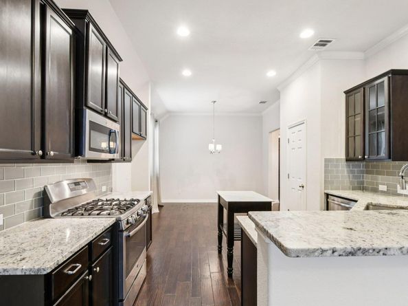 2244 Hilltop Climb DR, Leander TX 78641