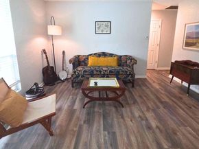 4407 Dovewood DR, Austin TX 78744